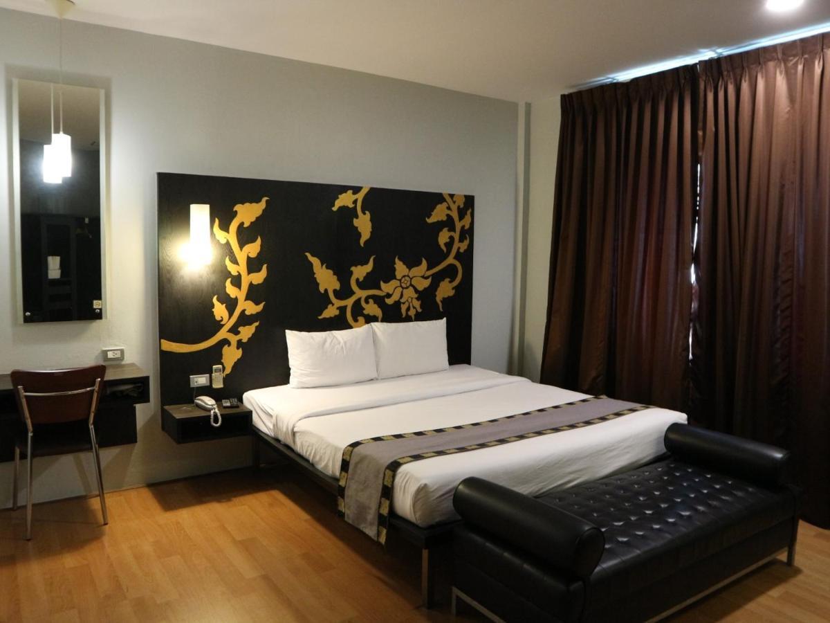 Swana Bangkok Hotel Bagian luar foto