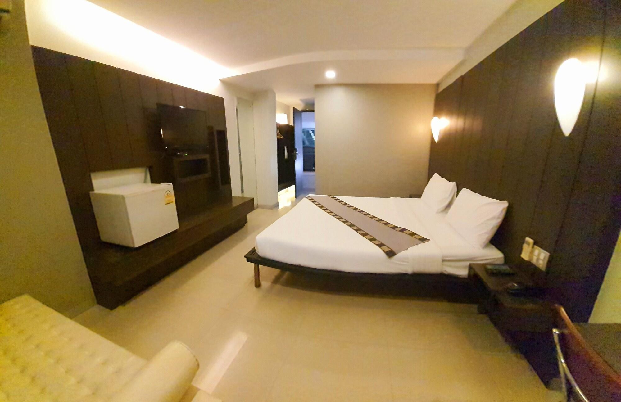 Swana Bangkok Hotel Bagian luar foto